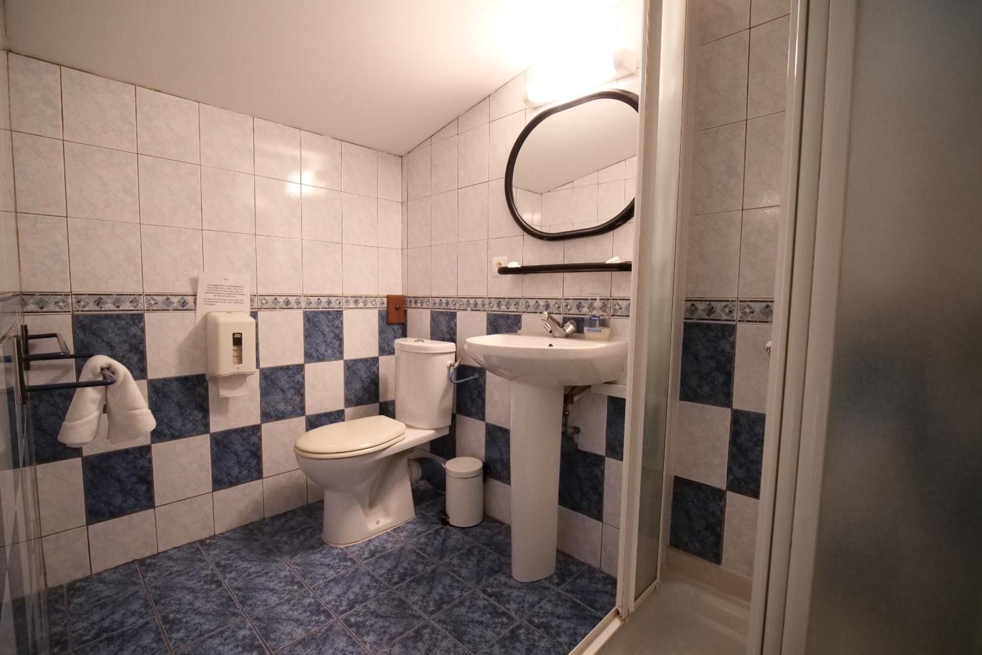 Auberge Trabenia Ascain Phòng bức ảnh